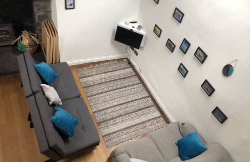 Bethesda Cottage | Quarryman's Rest Nr Zip World - A cosy cottage for 3