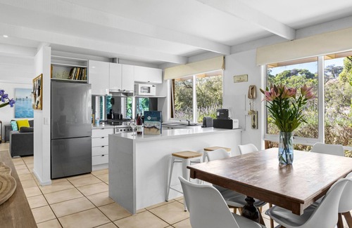 Portsea House | Quarterdeck - Picturesque location close to Shelley Beach!