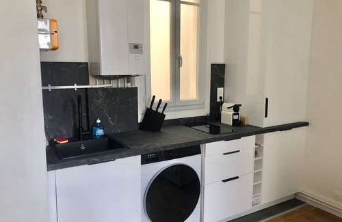 Epinettes Apartment | Quartier des Batignolles