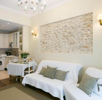 Jardin des plantes Apartment | Quartier Latin Apartments 3 Apartments to choose!
