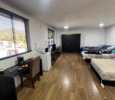 Ouro Preto House | Quarto Grande Com Banheiro Privativo em OP