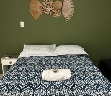 Rio Vermelho Apartment | Quartos na Casa Amarela