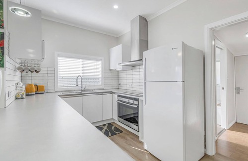 North Haven House | Quartzy's Place - Cozy Cottage in the heart of North Haven