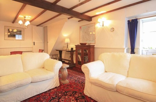 Port Isaac Cottage | QUAY COTTAGE, family friendly, with open fire in Port Isaac