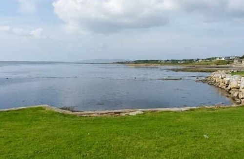 Dungloe House | QUAY ROAD COTTAGE, family friendly in Dungloe, County Donegal
