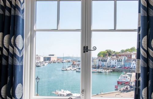 Weymouth Apartment | Quay View Apartment - Four Bedroom Apartment, Sleeps 8