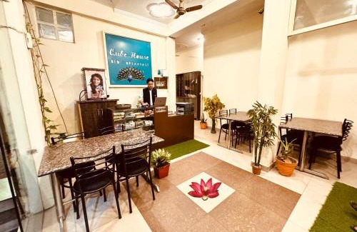 Rishikesh Hotel | Qube House BNB