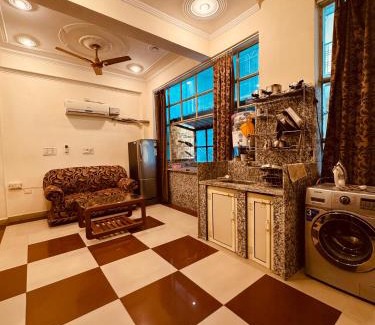 Rishikesh Hotel | Qube House BNB