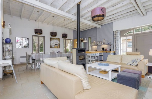 Leobard Villa | Queduchique