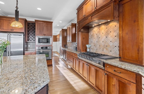 North Queen Anne House | Queen Anne Home w/Water Views 5bd, 3500sqft, & Large Deck! Plus two balconies!