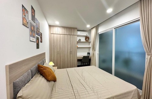 Truc Bach Apartment | Queen Apartment West Lake