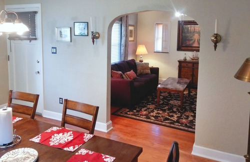 West Price Hill House | Queen Bed + Sleeper Sofa