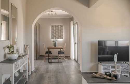 Svoronata Apartment | Queen Bee Residence