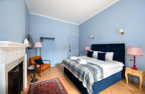 New Town House | Queen Charlotte Guesthouse