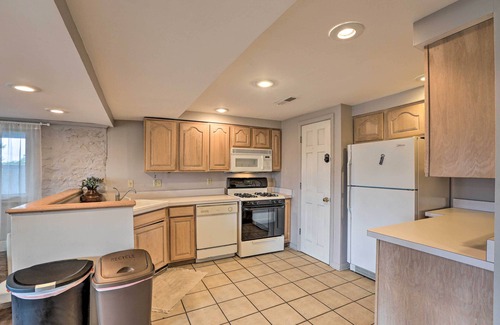 East Walnut HIlls House | Queen City Sanctuary w/Views, 3 Mi to Downtown!