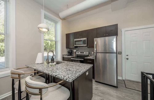 Mount Auburn Apartment | Queen City Views 2 – Sleeps 2!