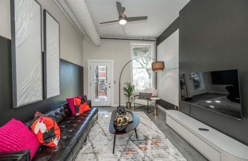 Mount Auburn Apartment | Queen City Views 2 Sleeps 2