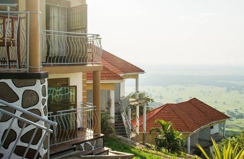 Kichwamba Cabin | Queen Elizabeth Park View Tourist Lodge