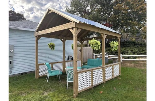Buzzards Bay Hotel | queen & full bed, Buzzards Bay, walk to cape cod canal, extended stay available