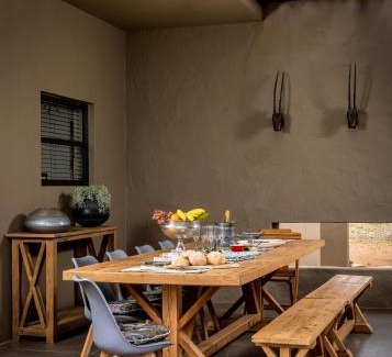 Sterkrivier House | Queen of Sheba, Self-Catering House at Buffelshuis Safari Camp