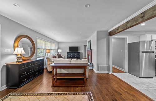 Aberdeen House | Queen Pines sleeps 8 nestled in the heart of the city Aberdeen/Pinehurst Area