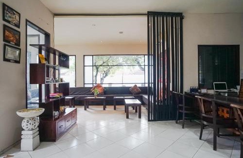 By Pass Ngurah Rai Villa | Queen Rose Villa & Spa