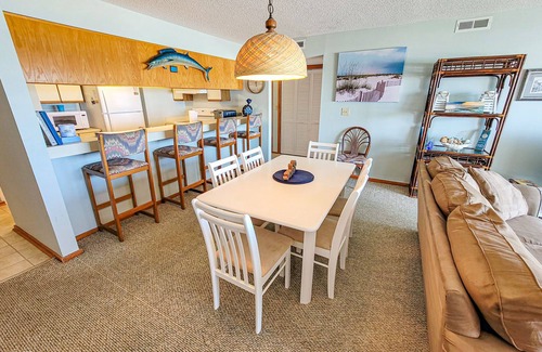 Topsail Beach Condo | Queen's Grant D-113 – Ocean Views & Beach Fun