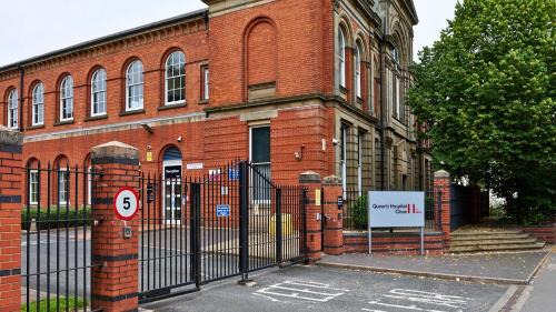 The Westside Apartment | Queen's Hospital Close near Birmingham City Centre