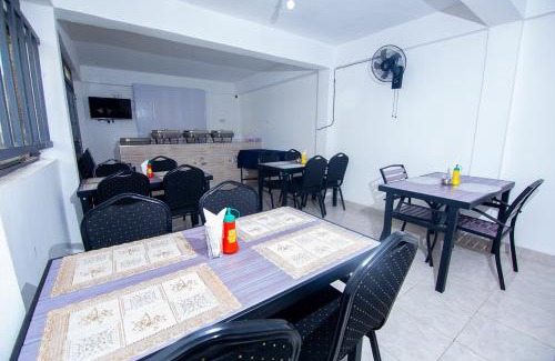 Kisumu Hotel | Queen`s Way Resort