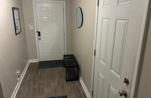 Forest Park House | Queen Suite - Hot Tub - Home Theater - WiFi