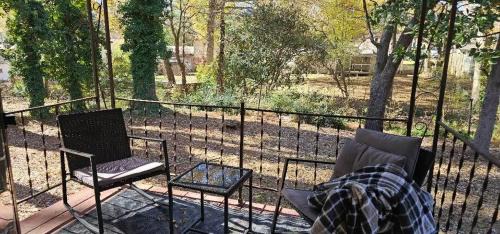 Morrow House | Queen Suite - Private Entrance - WiFi