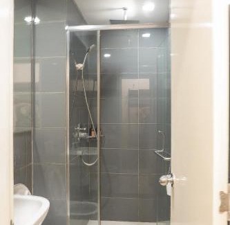 Makati Apartment | Queen Suite with City View at Acqua Private Residences