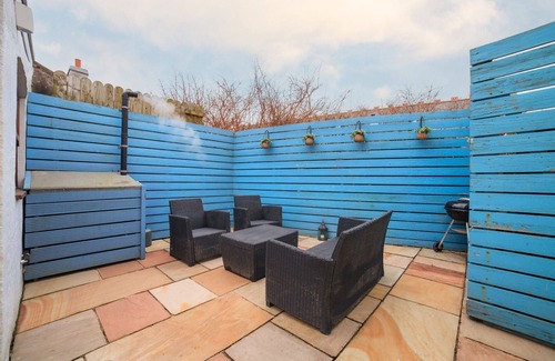 Peel Cottage | Queenie Cottage - A charming retreat tucked away in the heart of Peel, Isle of Man.