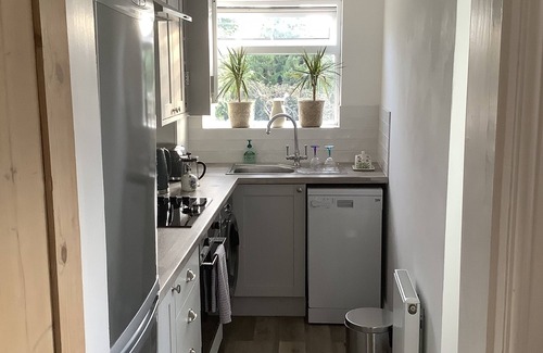 Salisbury House | Queens Cottage Salisbury ~ for a memorable stay