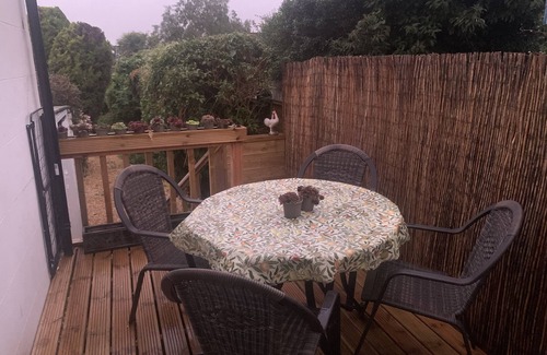 Salisbury House | Queens Cottage Salisbury ~ for a memorable stay