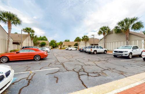 Palmetto Dunes Apartment | Queens Grant 619