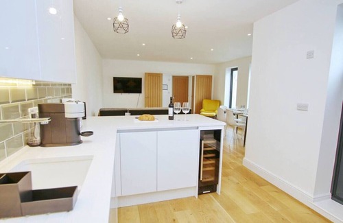 Worthing House | Queens House, Worthing