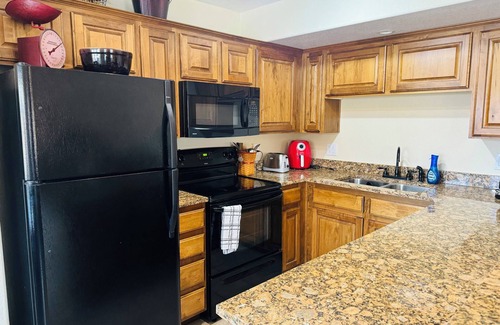 Mesquite Condo | Queens Landing by Mesquite Vacation Rentals with Private Balcony and $510 in free daily activities