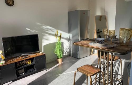 Zandvoort Apartment | Queens Romantic Beachhouse