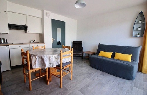 Hardelot-Plage Apartment | QUEENVICT F2 : Near the sea and shops, studio 2 persons with balcony 2nd floor