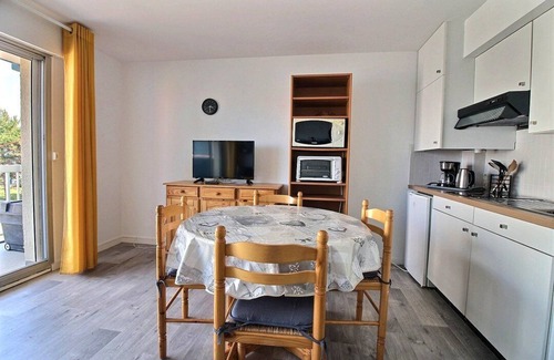 Hardelot-Plage Apartment | QUEENVICT F2 : Near the sea and shops, studio 2 persons with balcony 2nd floor