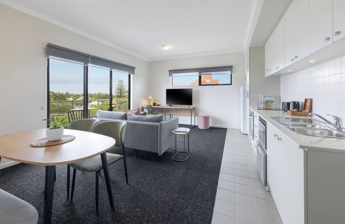 West Perth Apartment | Quest on Rheola