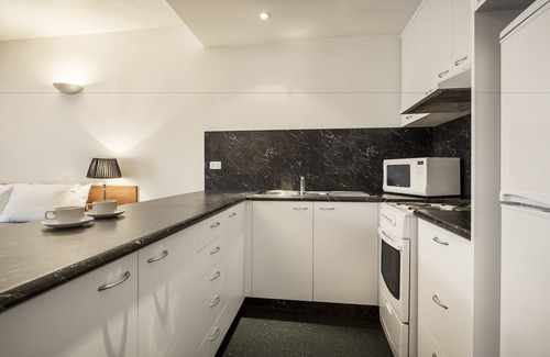Sullivan's Cove Apartment | Quest Savoy