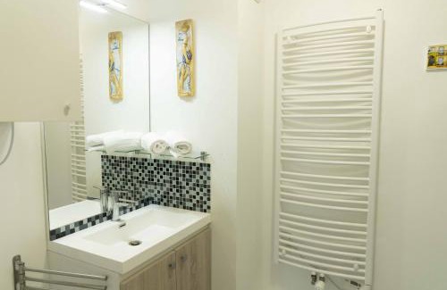 Bastide Apartment | Queyries -2 chambres Parking Ascenseur Balcon Rive Droite