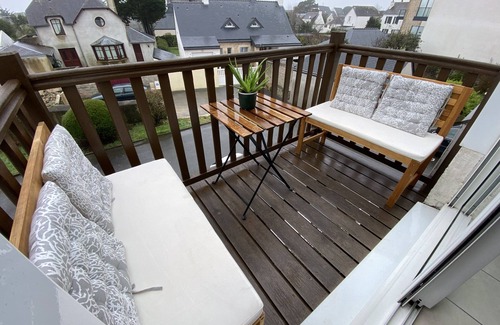 Quiberon Apartment | Quiberon apartment center parking beach bikes