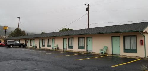 Myrtle Creek Hotel | Quick Stop Motel