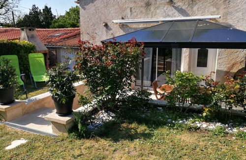Saint Nazaire sur Charente Villa | Quiet vacation home near beach and bird park