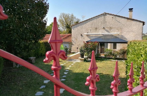Saint Nazaire sur Charente Villa | Quiet vacation home near beach and bird park