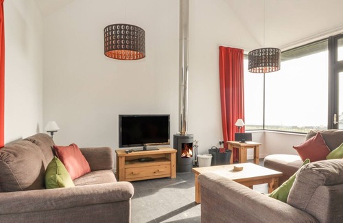 Rothesay Cottage | QUIEN WEST (BANNATYNE), pet friendly in Rothesay, Isle Of Bute