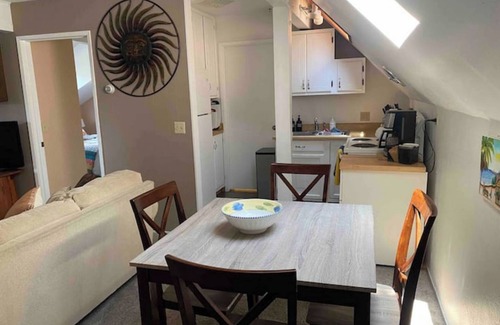 Kings Beach House | Quiet 1 Bdrm walk to beach & trails. Close to ski areas.